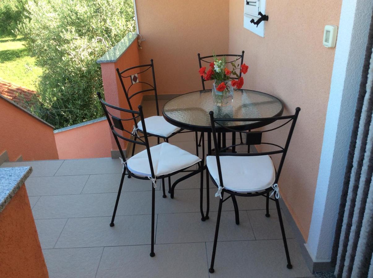 Apartment Olive Jovici  Exterior foto