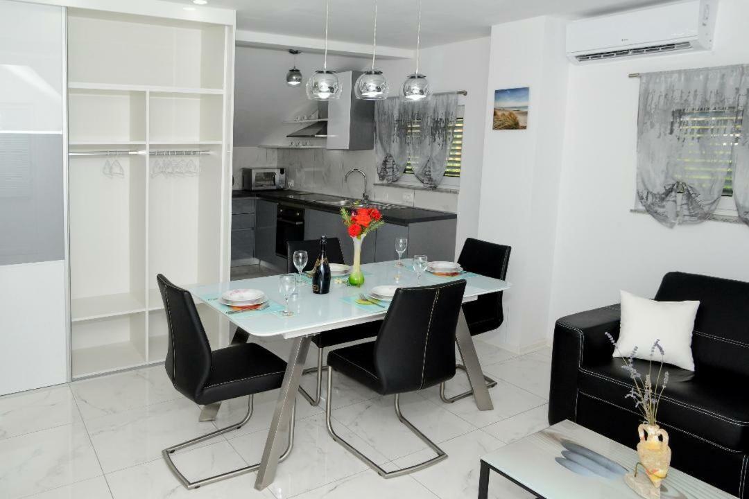 Apartment Olive Jovici  Exterior foto